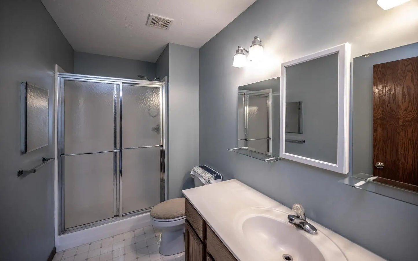 7512 Ojibway Park Road, Woodbury, MN 55125