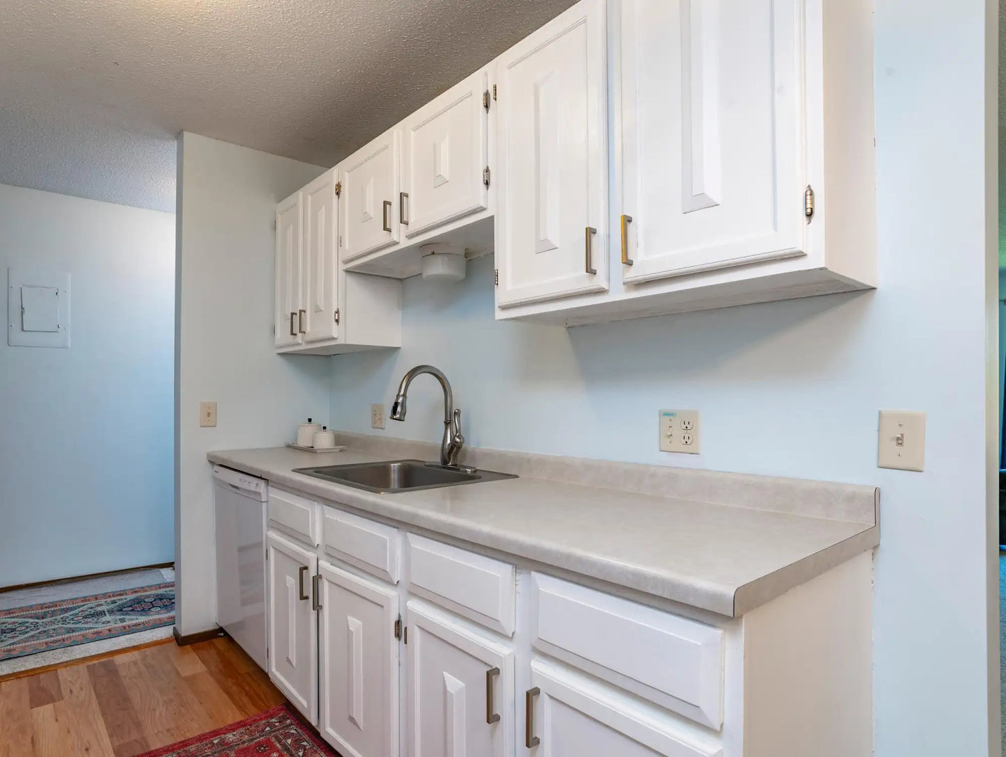 4009 Heritage Hills Drive, Bloomington, MN 55437