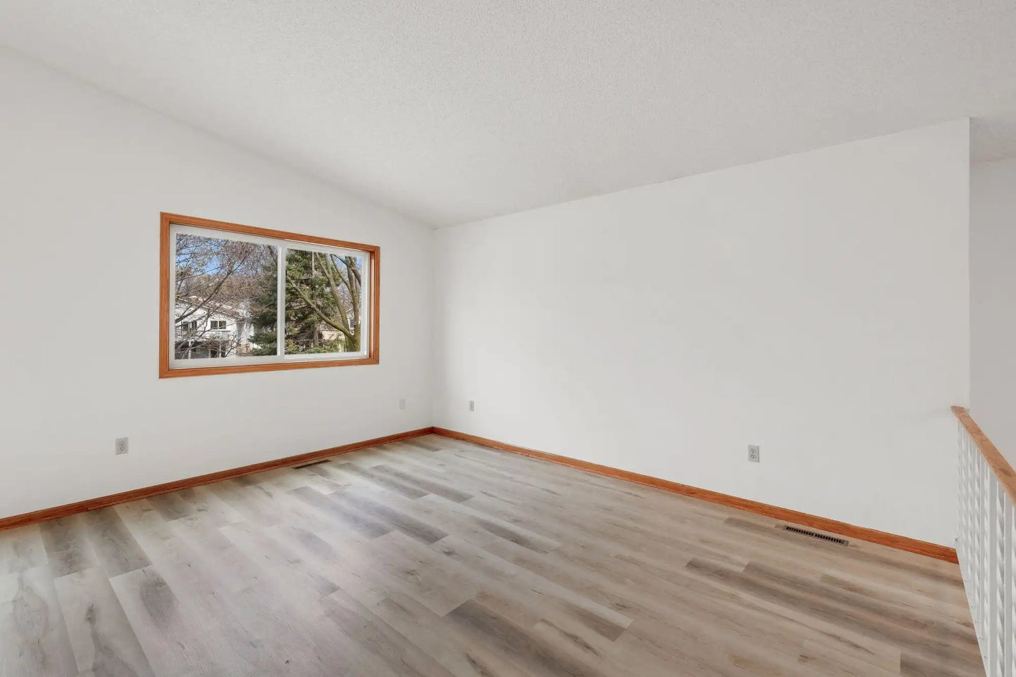 1130 Aston Place, Burnsville, MN 55337
