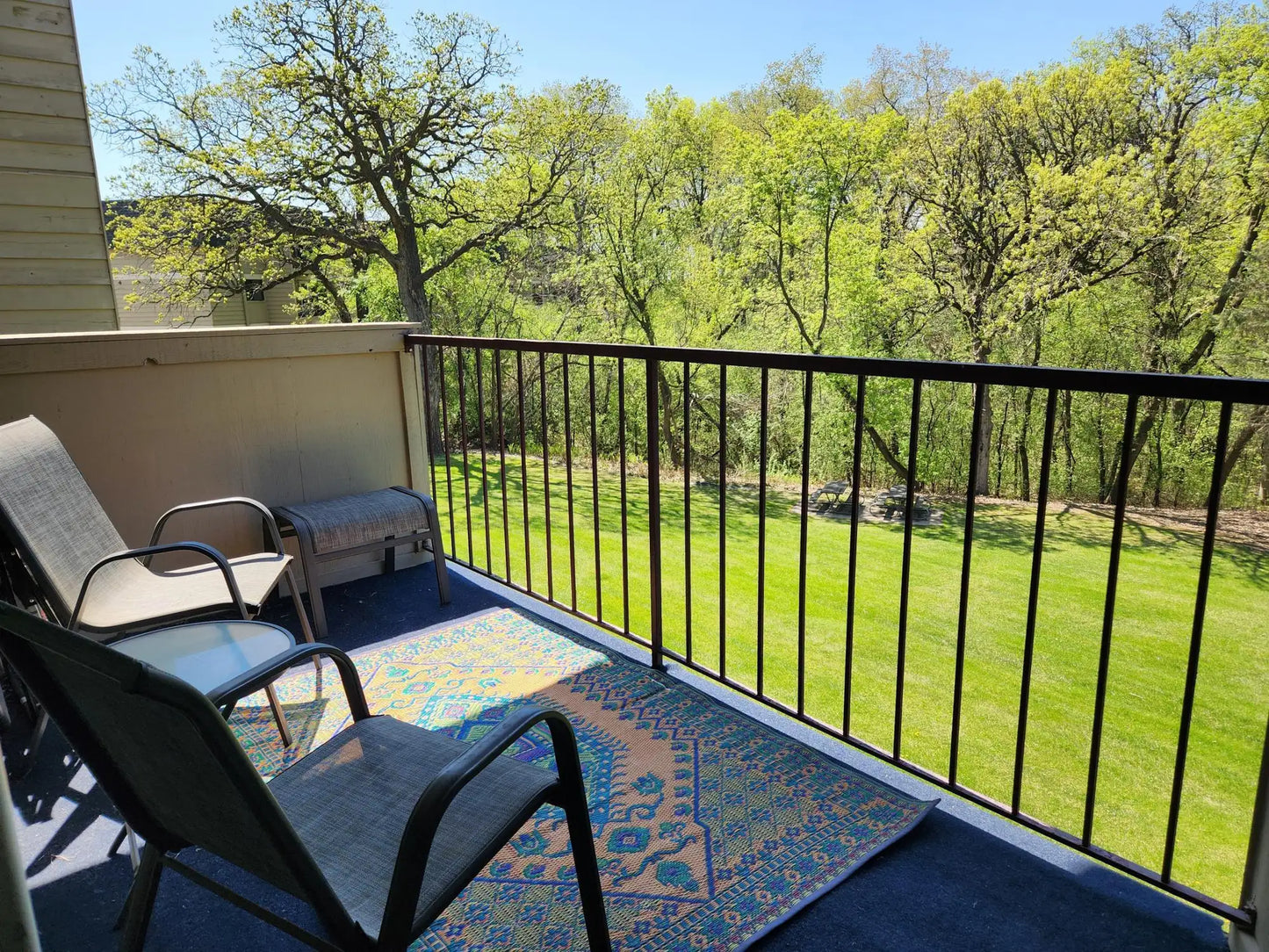 4009 Heritage Hills Drive, Bloomington, MN 55437