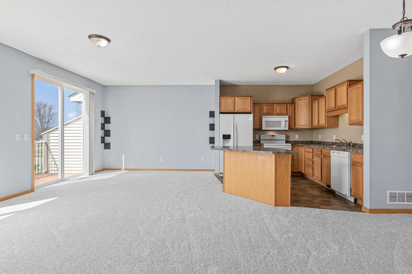 20031 Heritage Drive, Lakeville, MN 55044