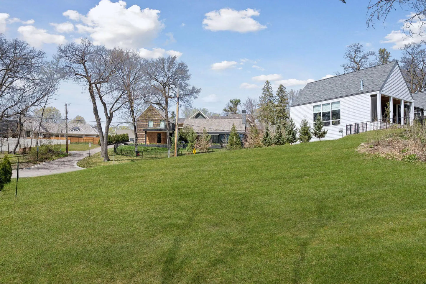 1052 Circle Drive, Wayzata, MN 55391