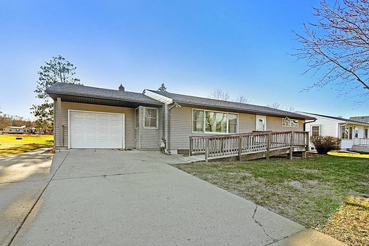 910 Ash Street, Sauk Centre, MN 56378