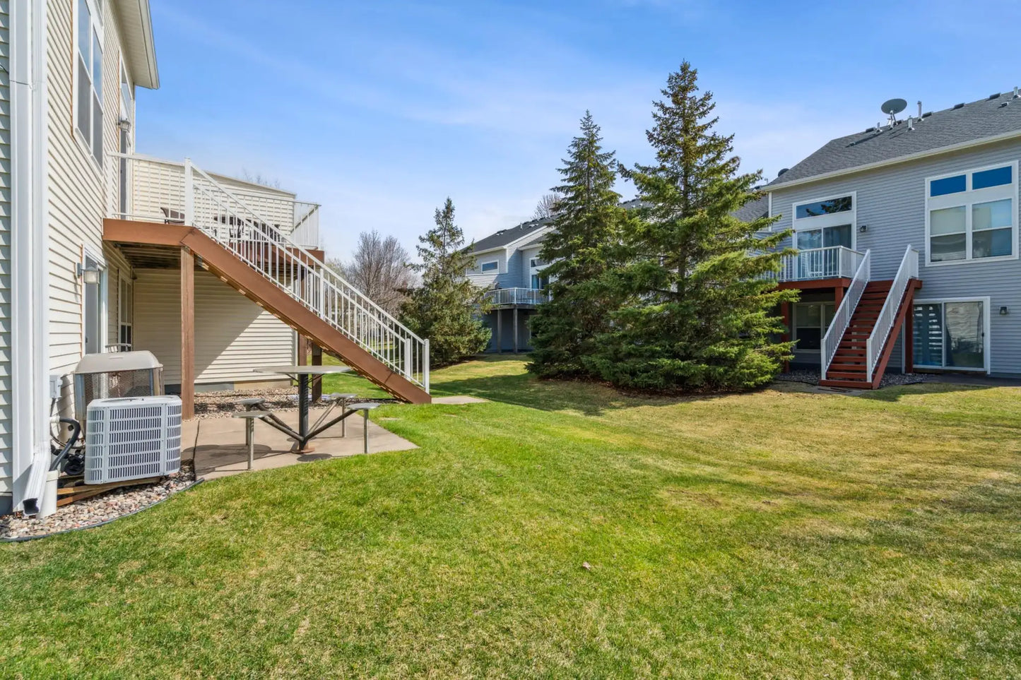 2115 Saint Johns Court, Woodbury, MN 55129