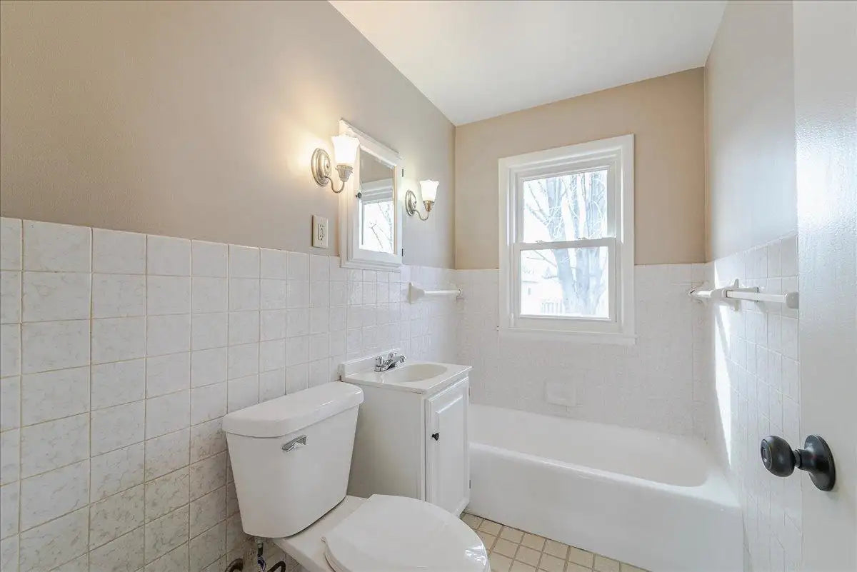 115 Spruce Street, South Saint Paul, MN 55075