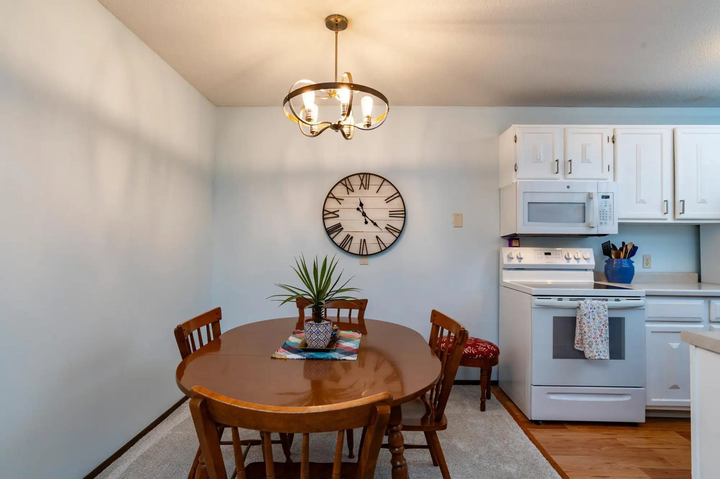 4009 Heritage Hills Drive, Bloomington, MN 55437
