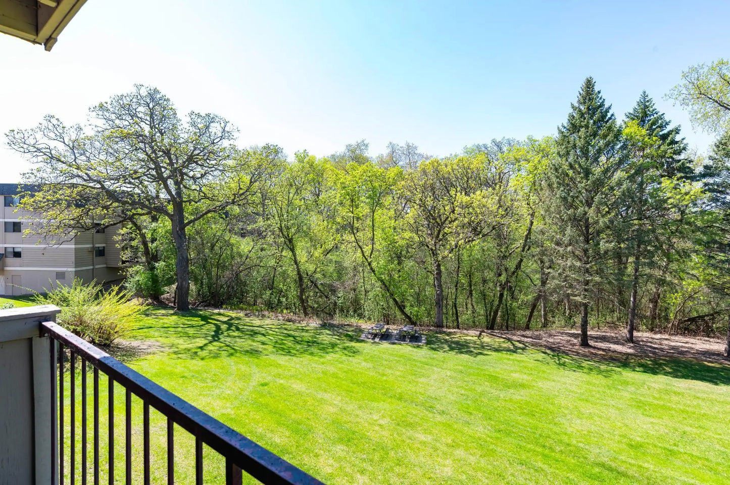 4009 Heritage Hills Drive, Bloomington, MN 55437
