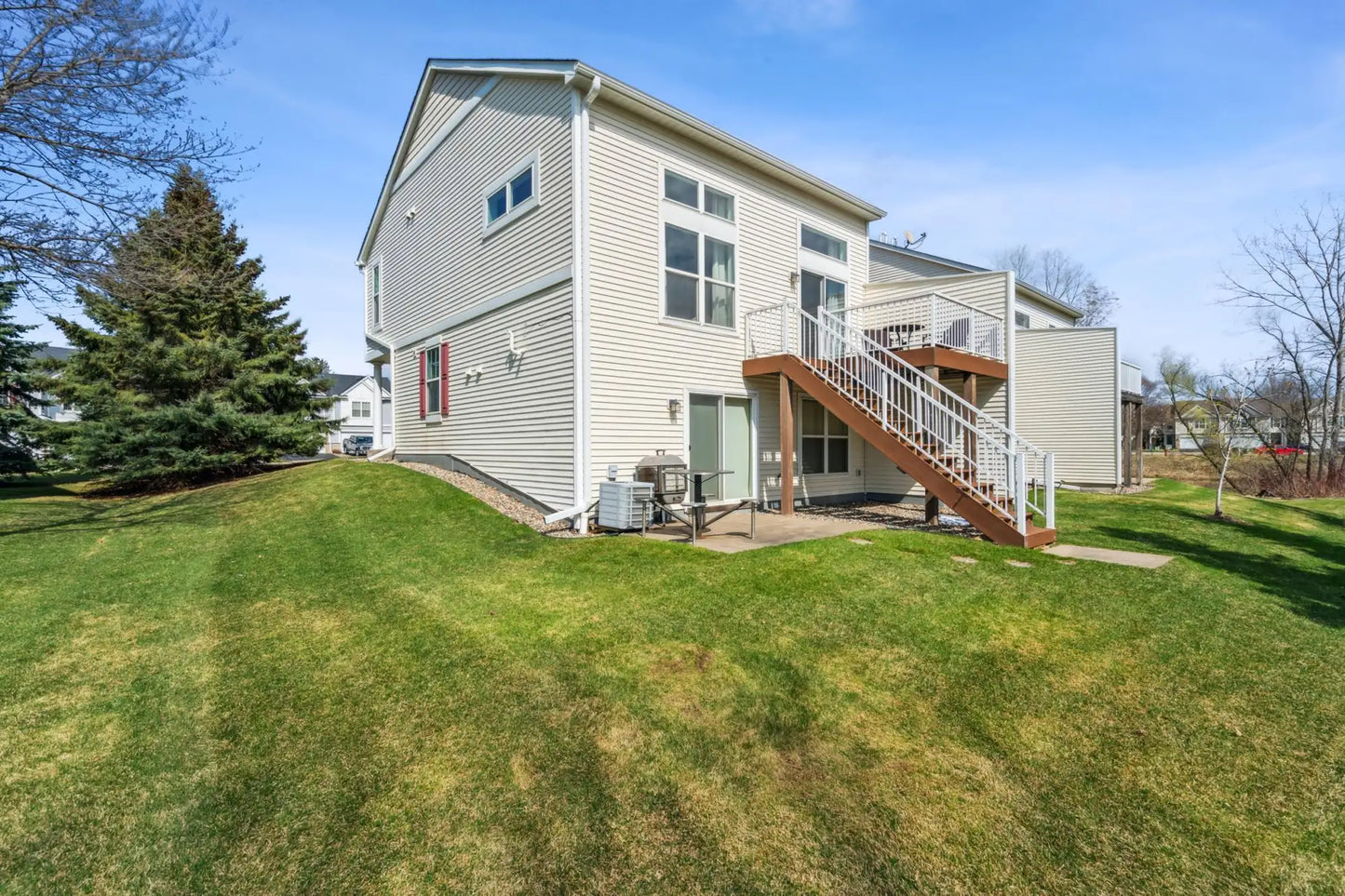 2115 Saint Johns Court, Woodbury, MN 55129