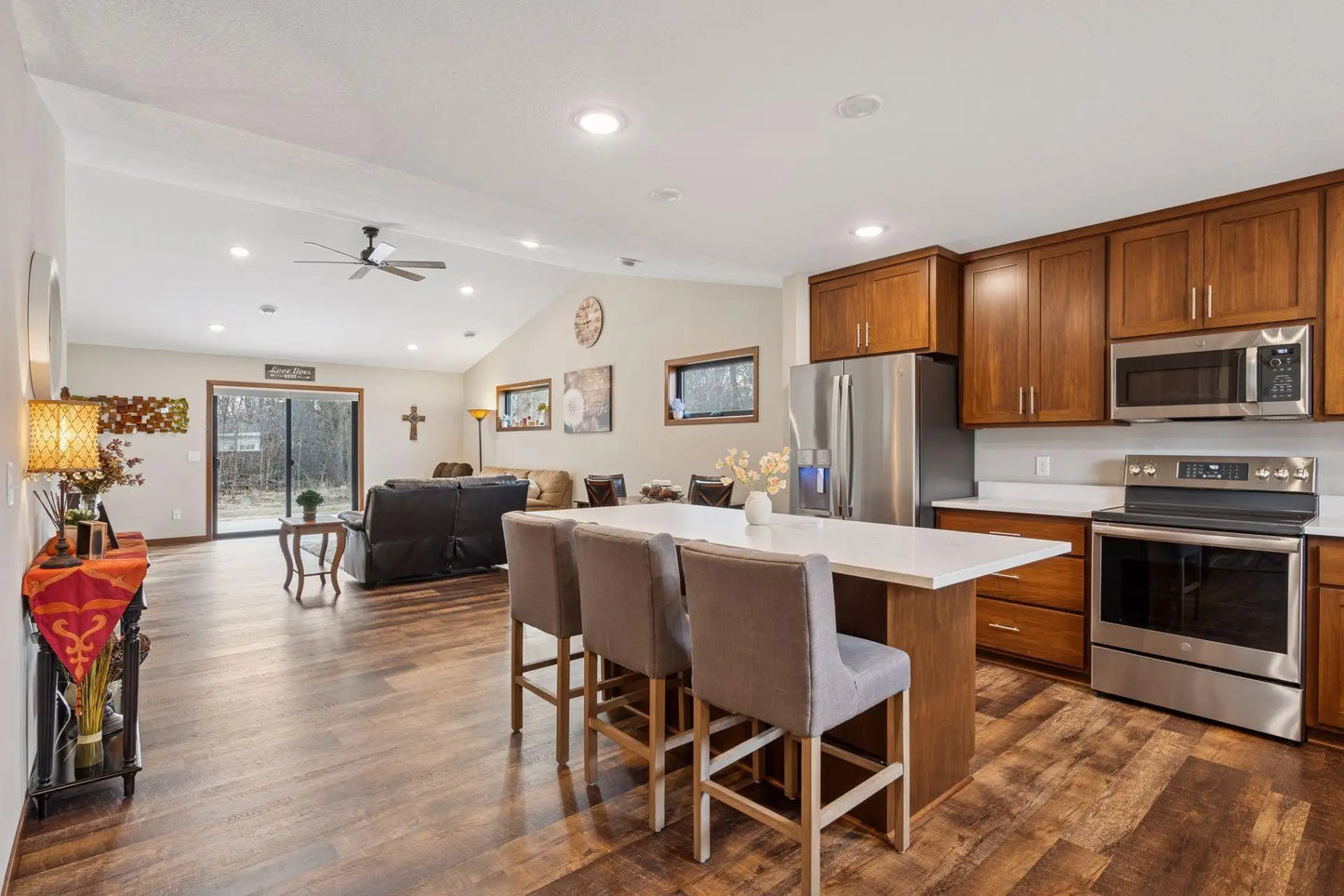 11741 Kings Lane, Becker, MN 55308