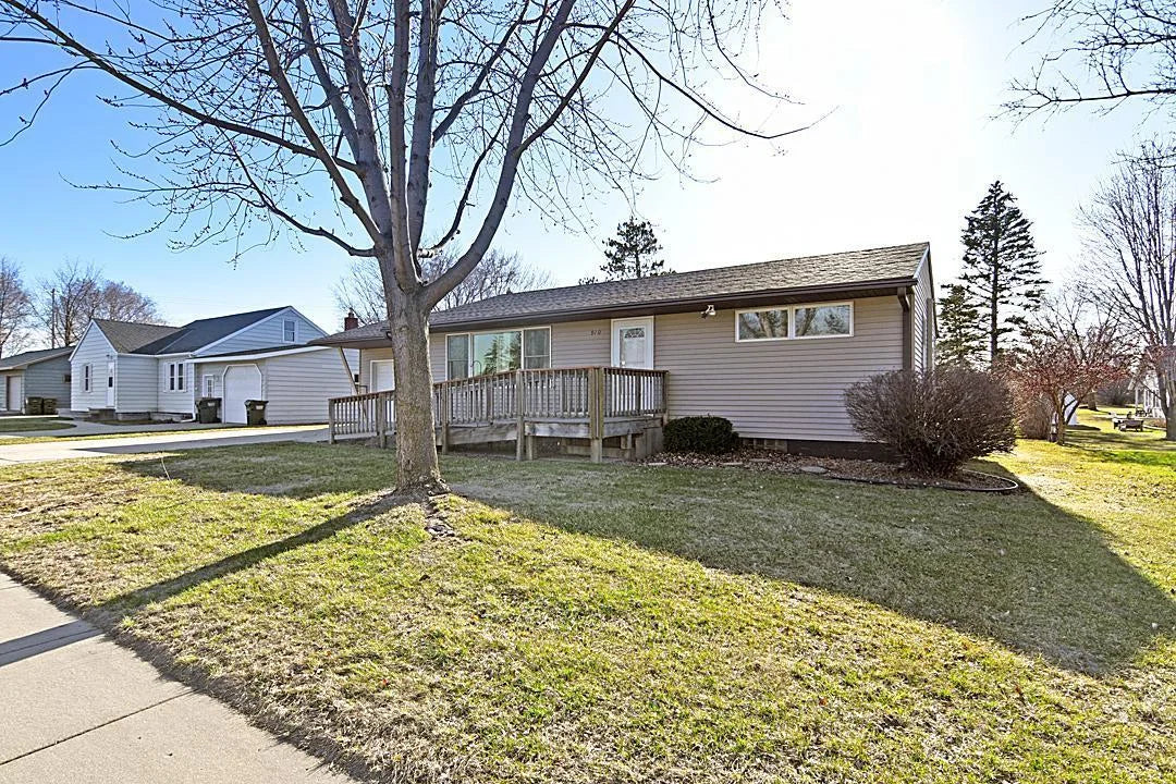 910 Ash Street, Sauk Centre, MN 56378