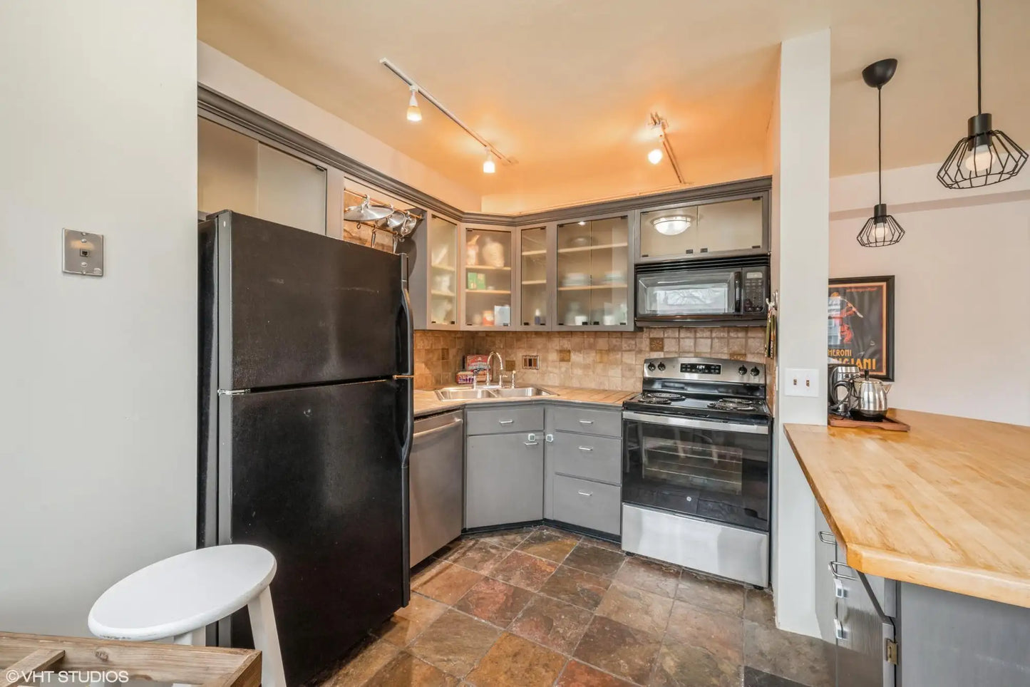 79 Western Avenue, Saint Paul, MN 55102