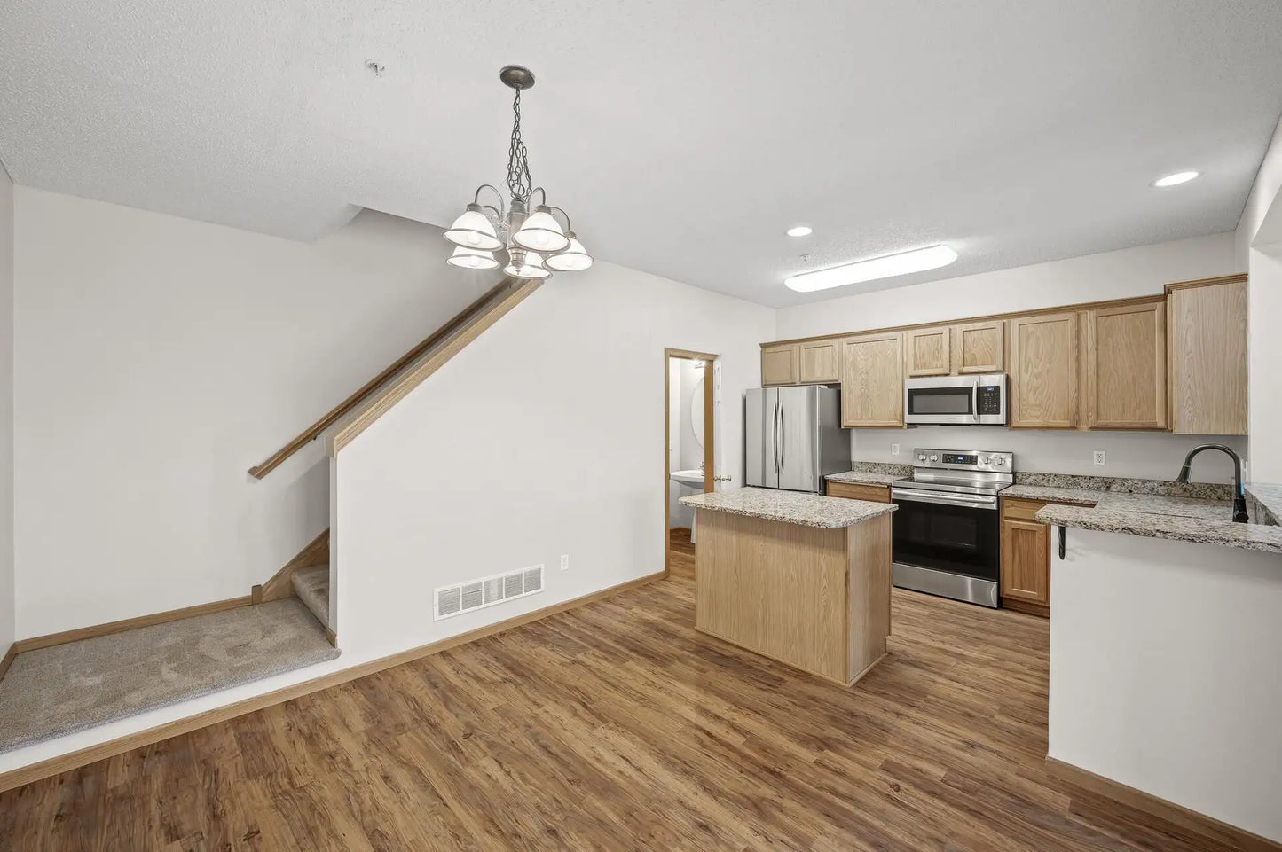 13840 54th Avenue, Plymouth, MN 55446