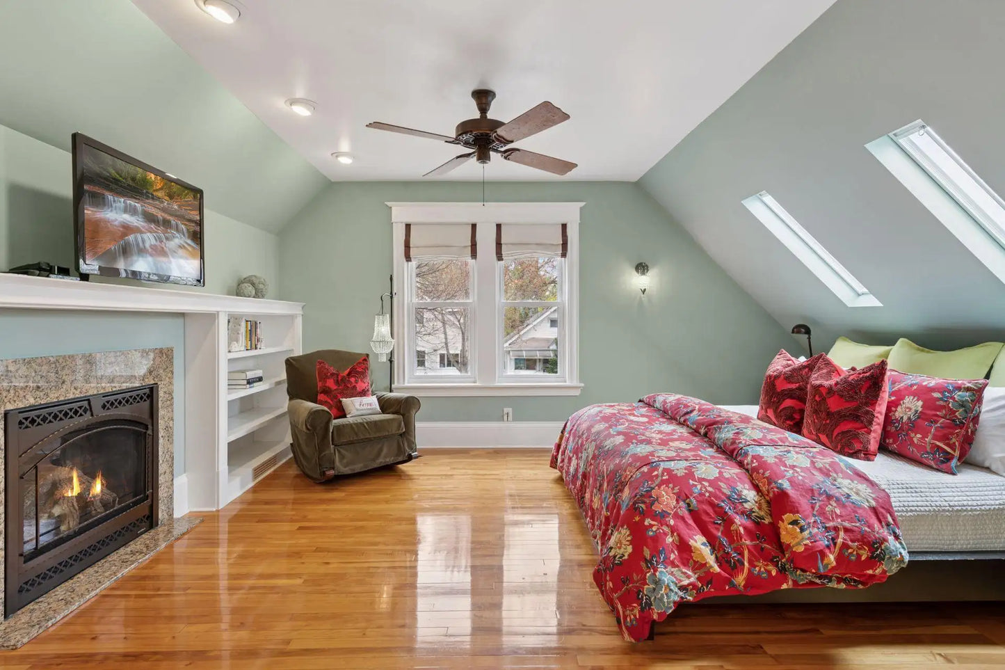 1910 Mckinley Street, Minneapolis, MN 55418