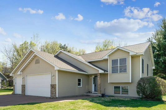1036 Creekview Lane, Belle Plaine, MN 56011