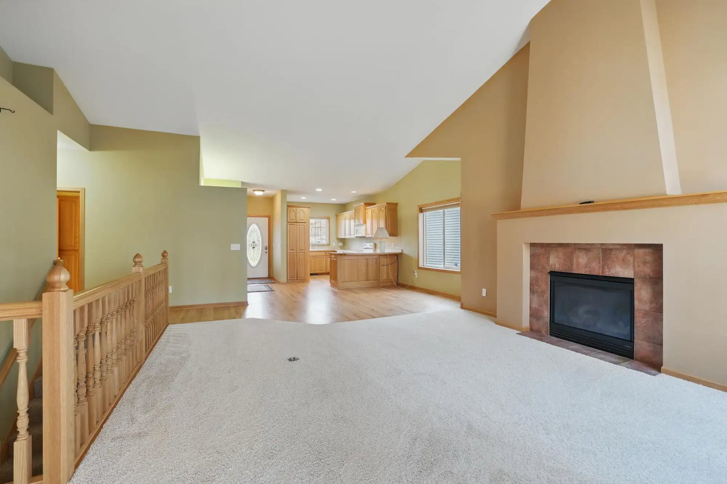 1191 Sterling Circle, Maplewood, MN 55119