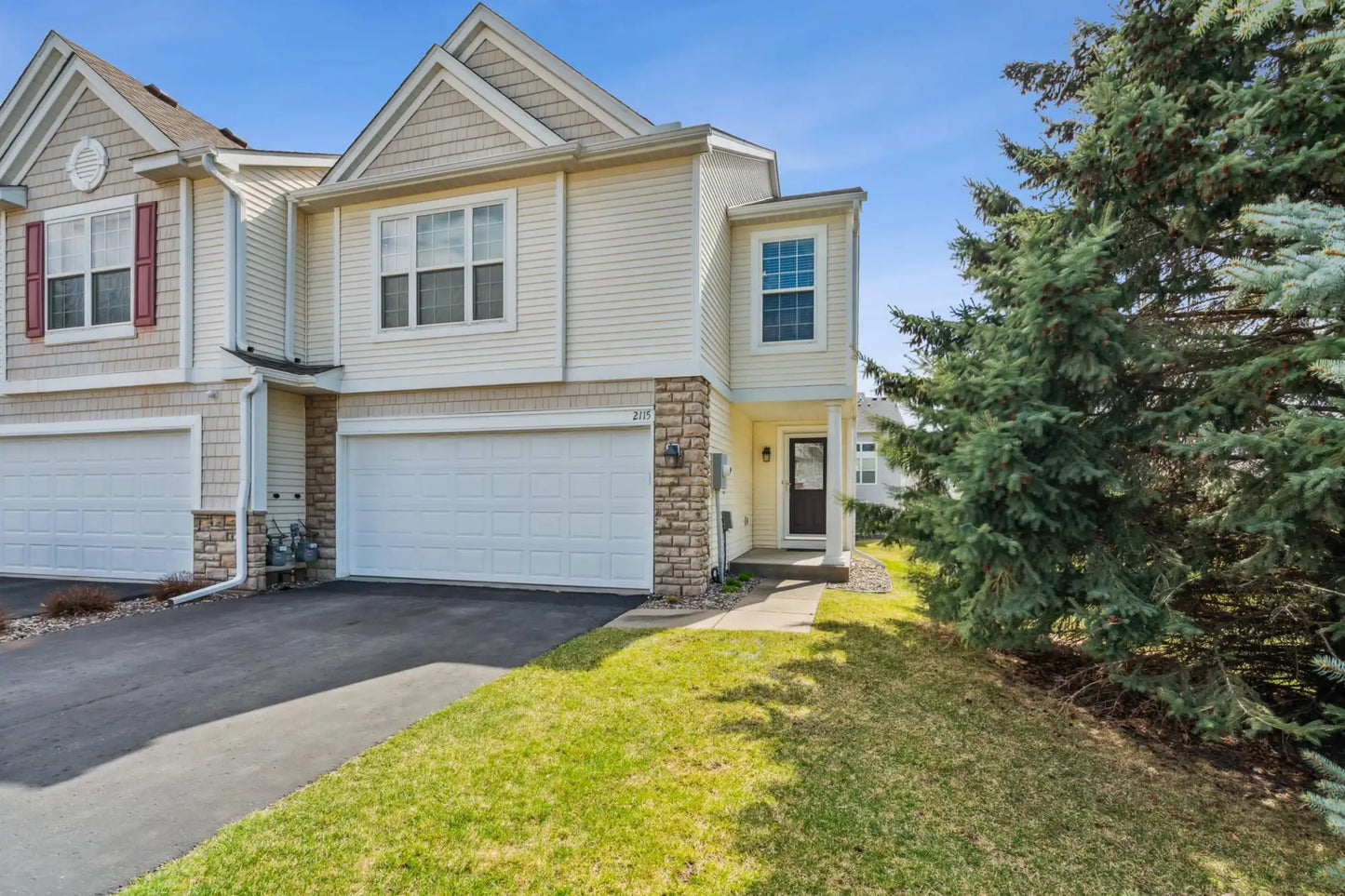 2115 Saint Johns Court, Woodbury, MN 55129