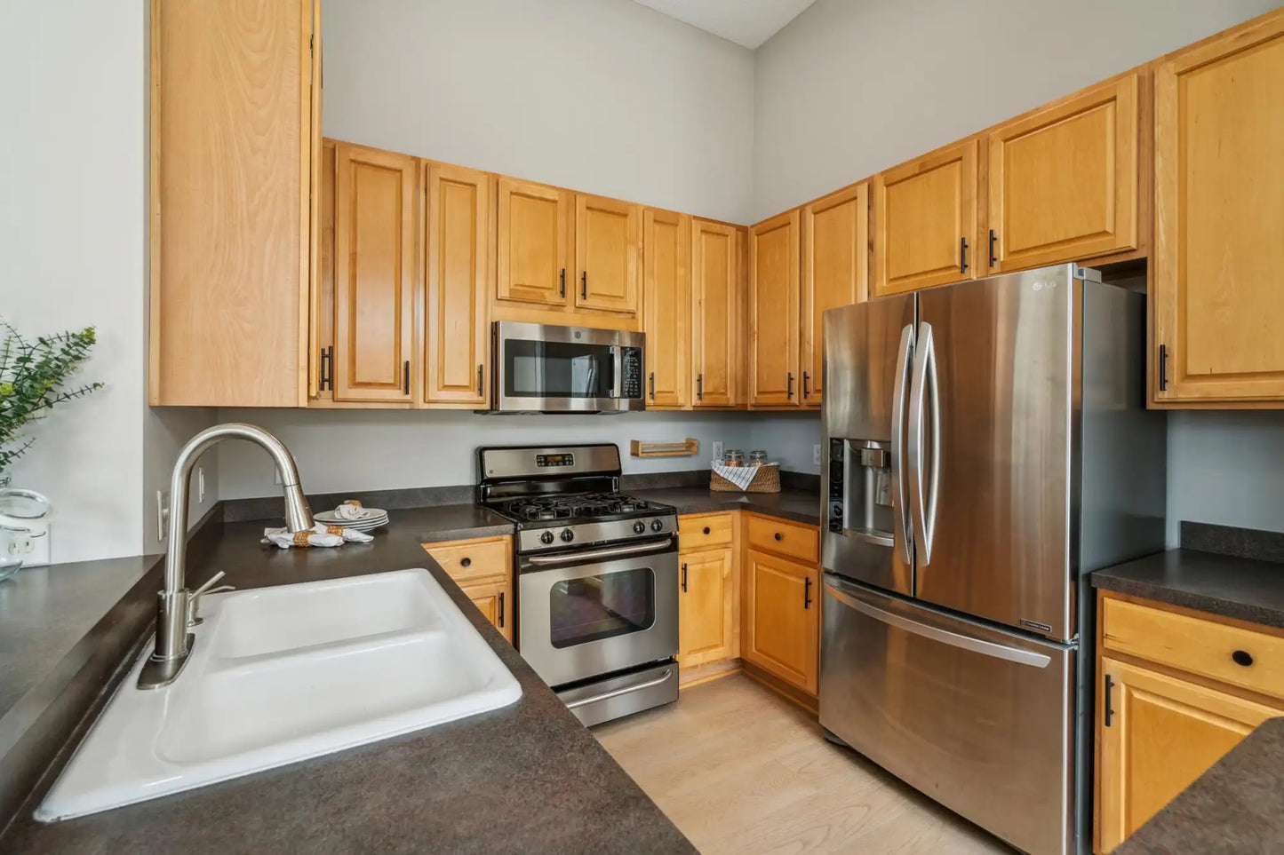 2115 Saint Johns Court, Woodbury, MN 55129
