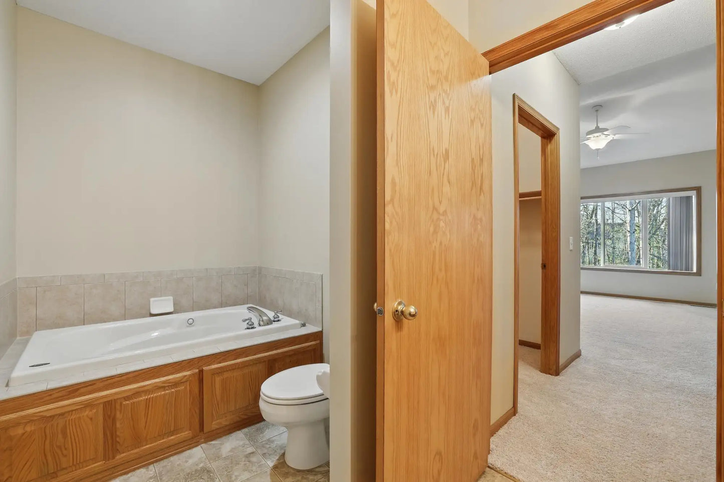 1191 Sterling Circle, Maplewood, MN 55119