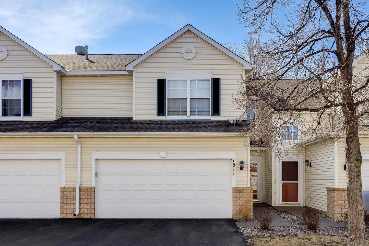 1511 Yorkshire Lane, Shakopee, MN 55379