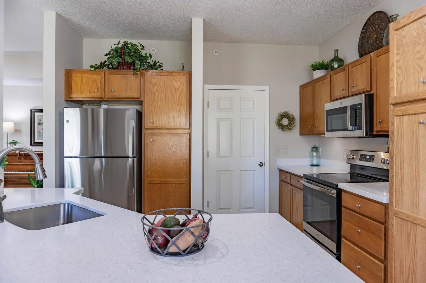 1475 Ravoux Lane, Chaska, MN 55318