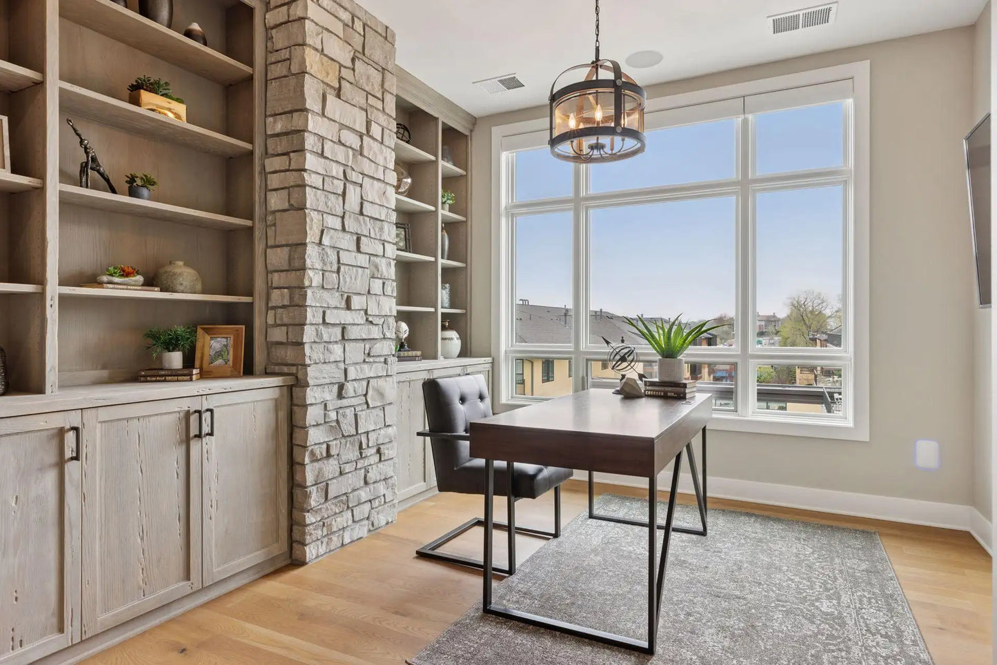 875 Lake Street, Wayzata, MN 55391