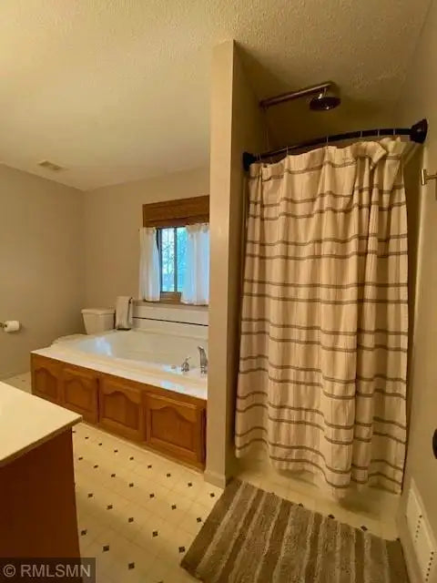 20041 Twin Oaks Circle, Sand Creek Twp, MN 55352