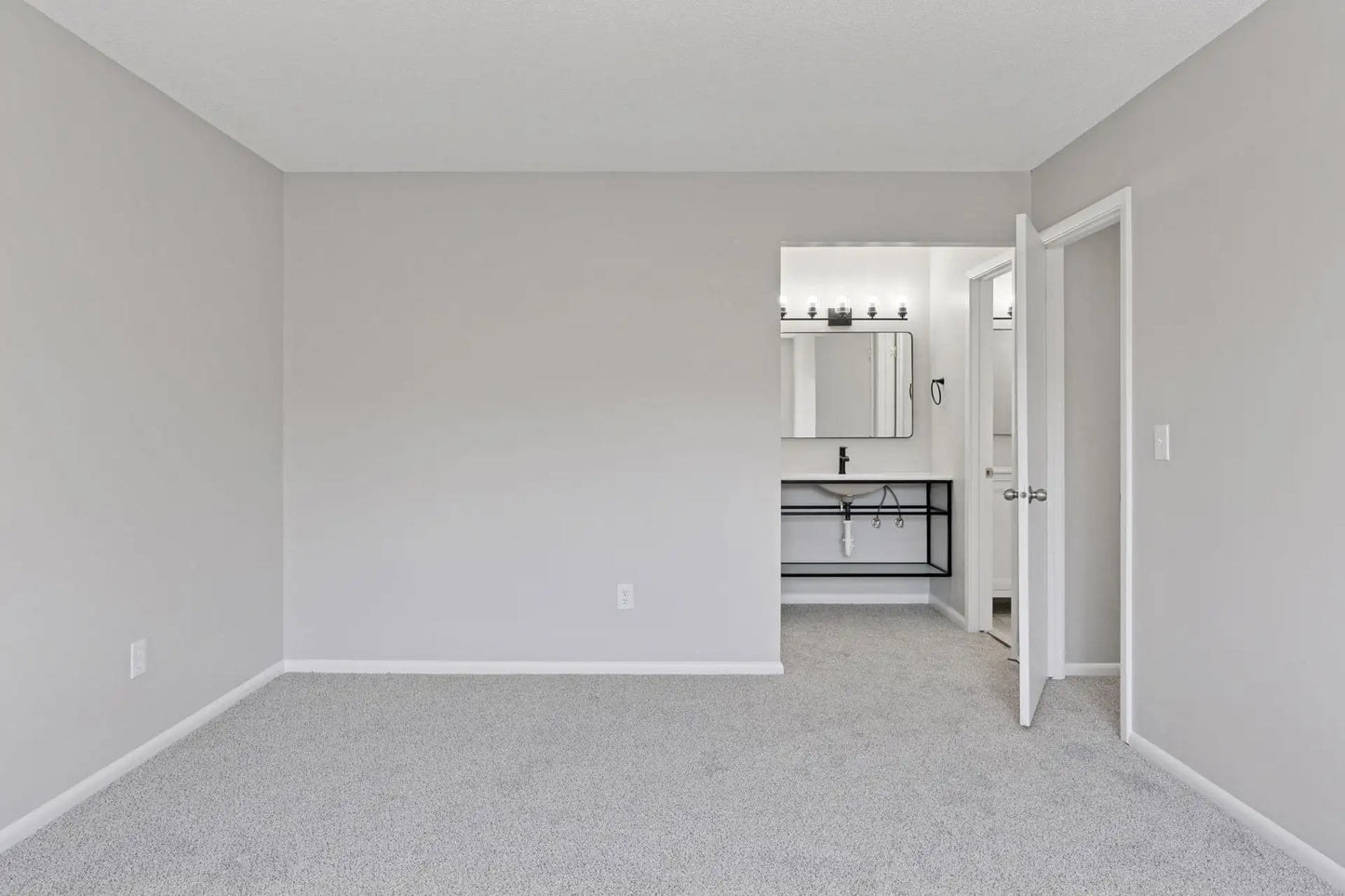 8709 Maplebrook Circle, Brooklyn Park, MN 55445