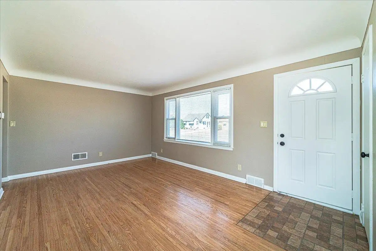 115 Spruce Street, South Saint Paul, MN 55075