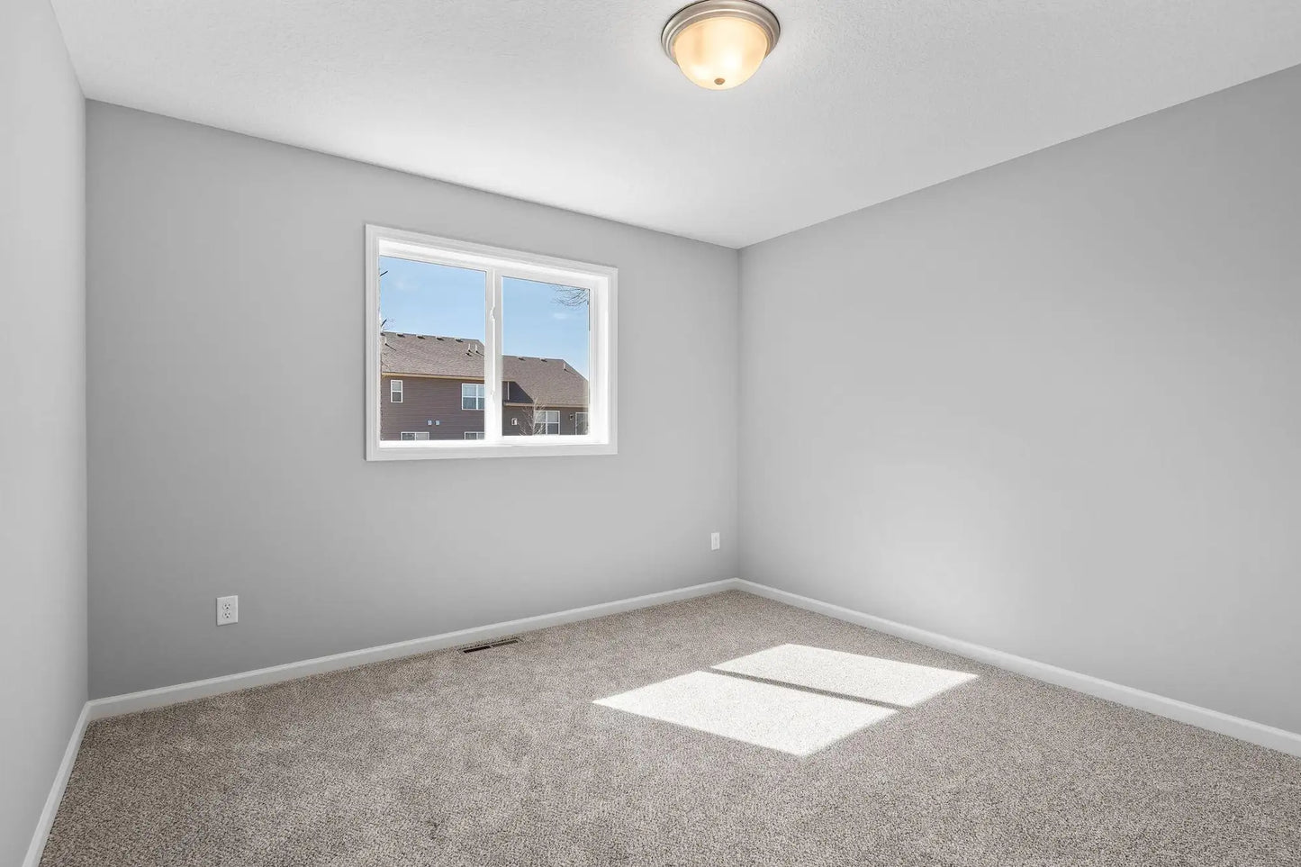 19941 English Avenue, Forest Lake, MN 55025