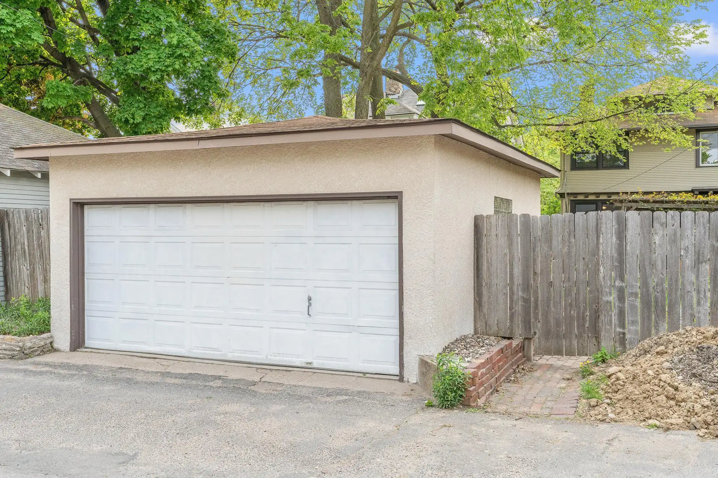 2505 Pleasant Avenue, Minneapolis, MN 55404