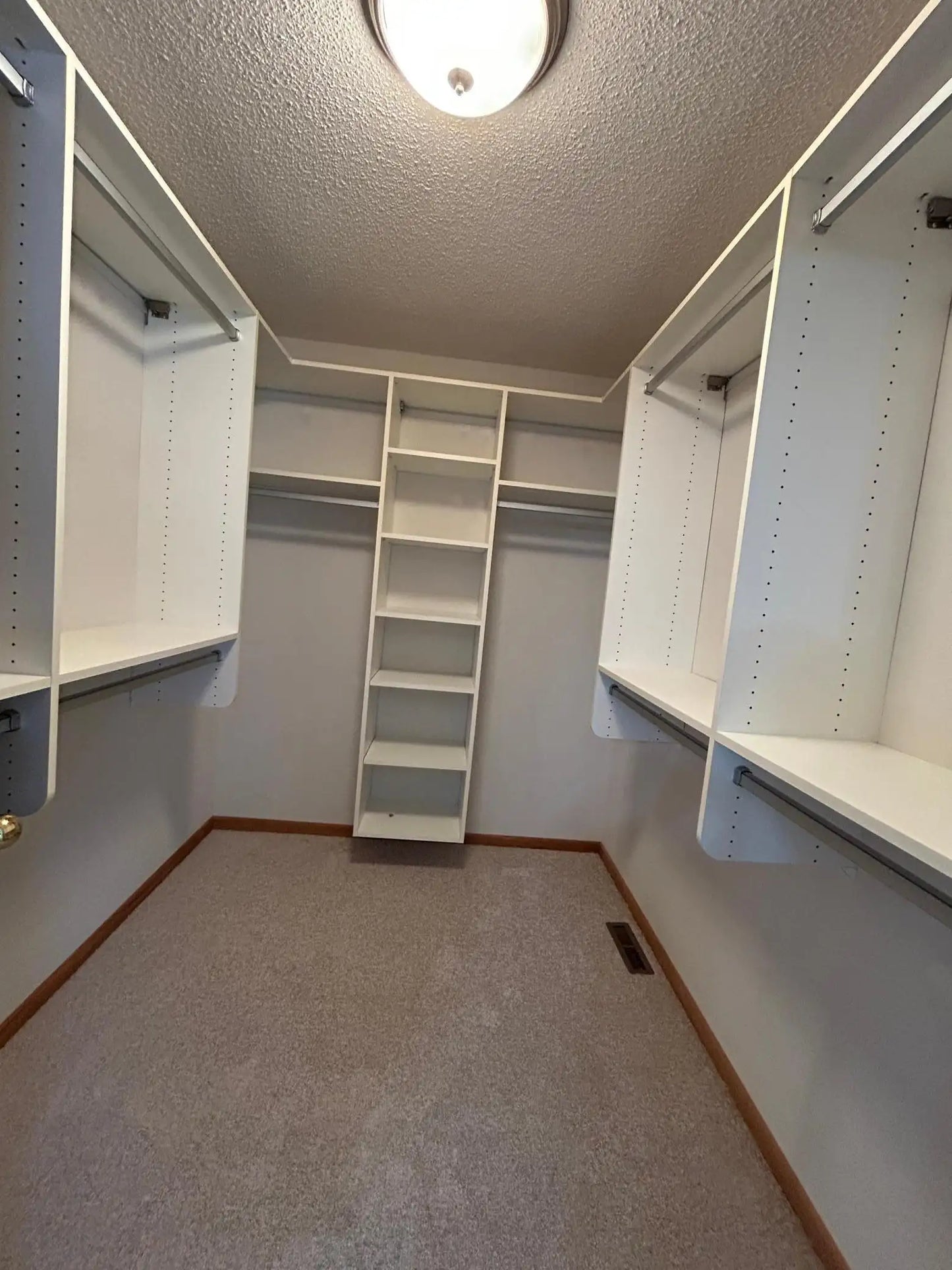 15820 Cicerone Path, Rosemount, MN 55068