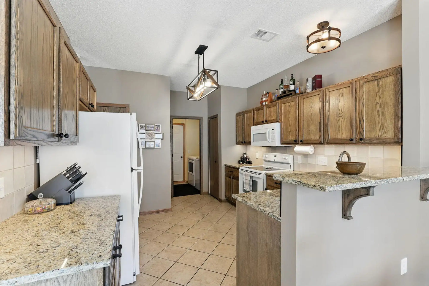 1511 Yorkshire Lane, Shakopee, MN 55379