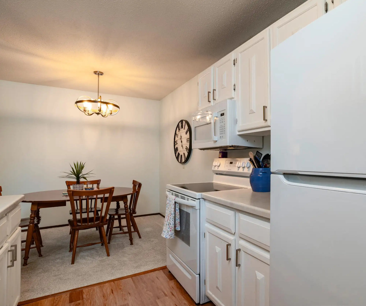 4009 Heritage Hills Drive, Bloomington, MN 55437