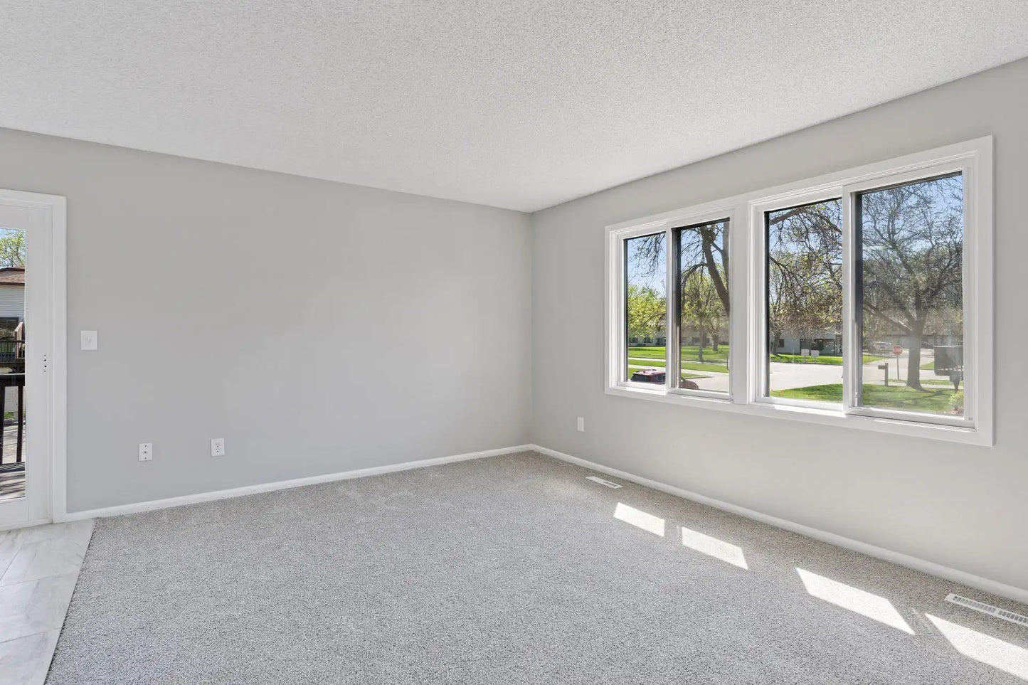 8709 Maplebrook Circle, Brooklyn Park, MN 55445