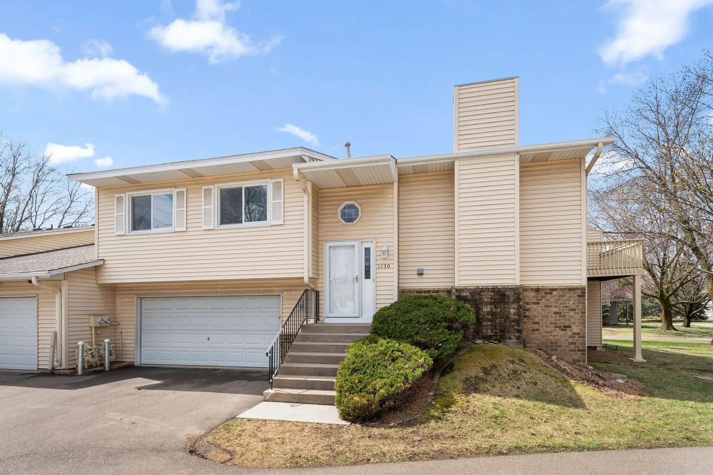 1130 Aston Place, Burnsville, MN 55337