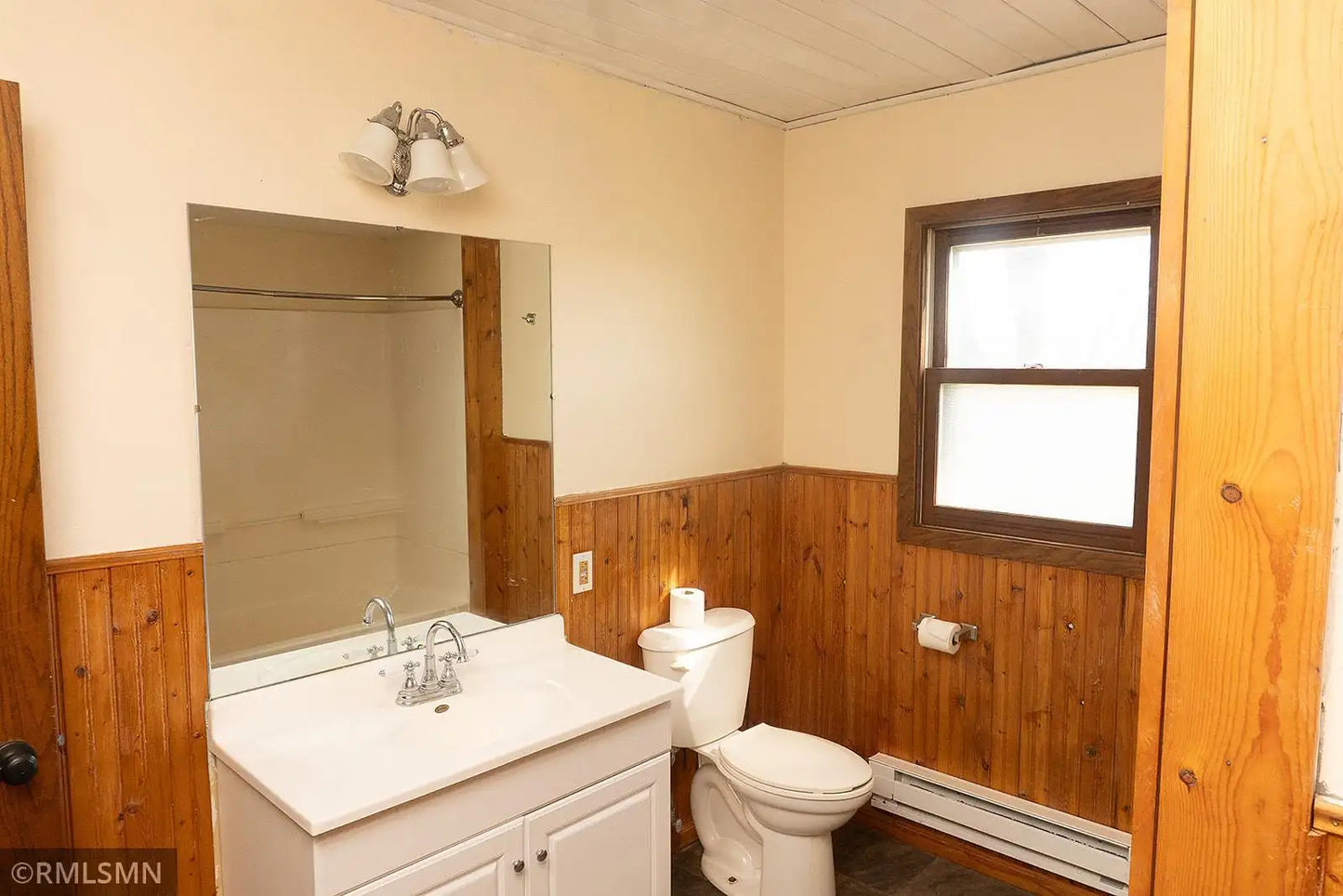 14209 County Road 75 , Silver Creek Twp, MN 55362