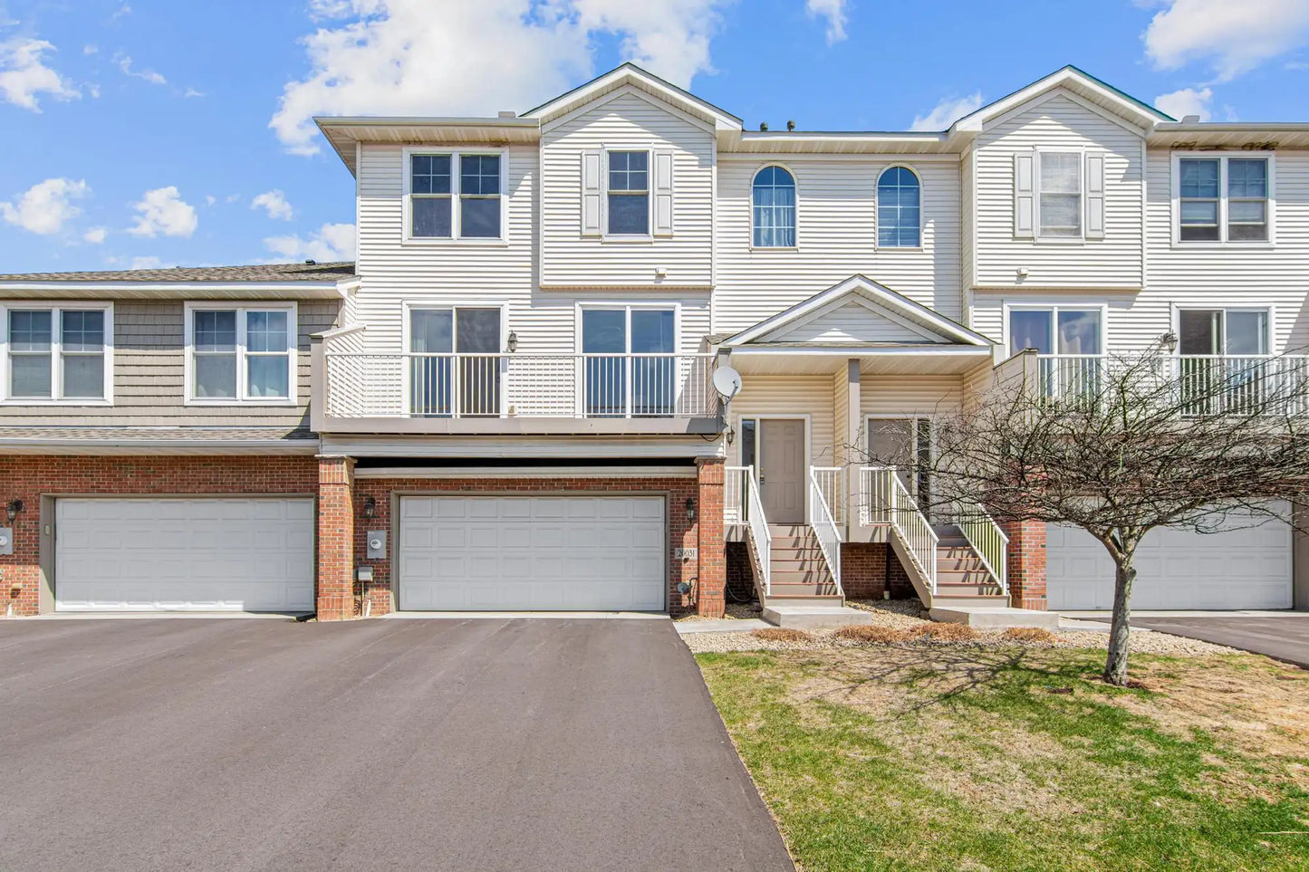 20031 Heritage Drive, Lakeville, MN 55044