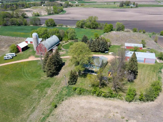 12945 Lenzen Drive, Chaska, MN 55318
