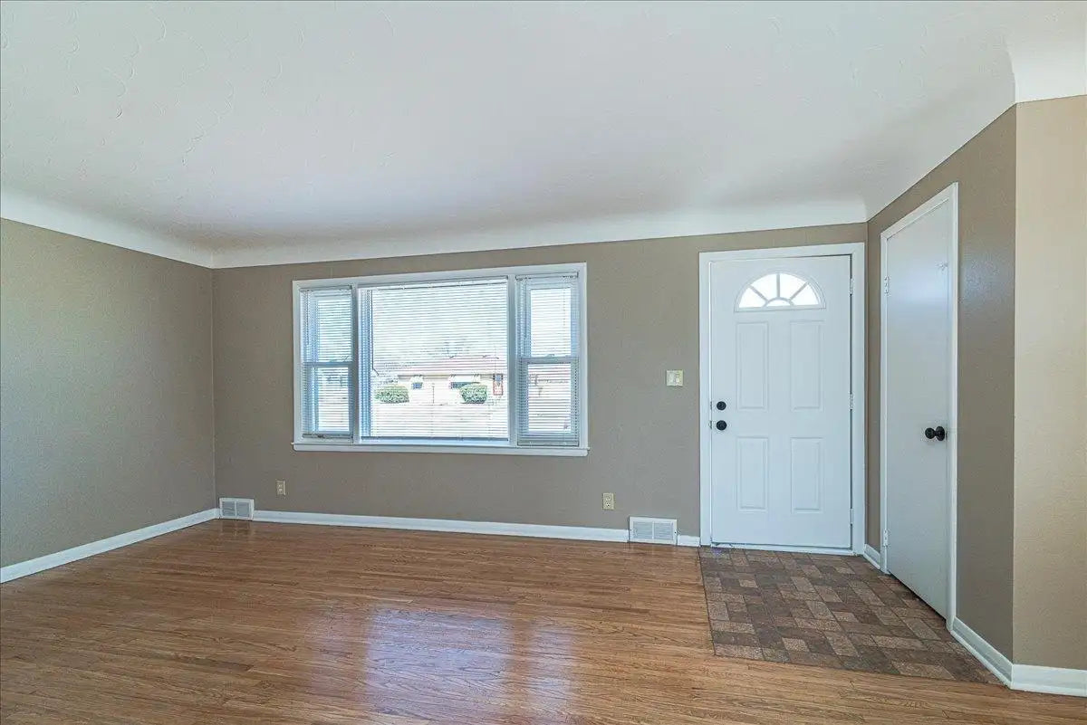 115 Spruce Street, South Saint Paul, MN 55075