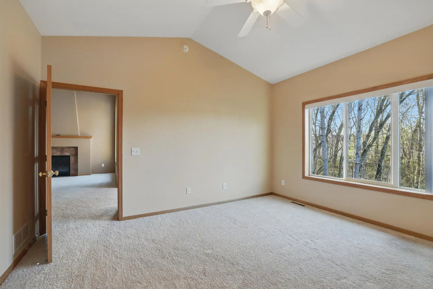 1191 Sterling Circle, Maplewood, MN 55119
