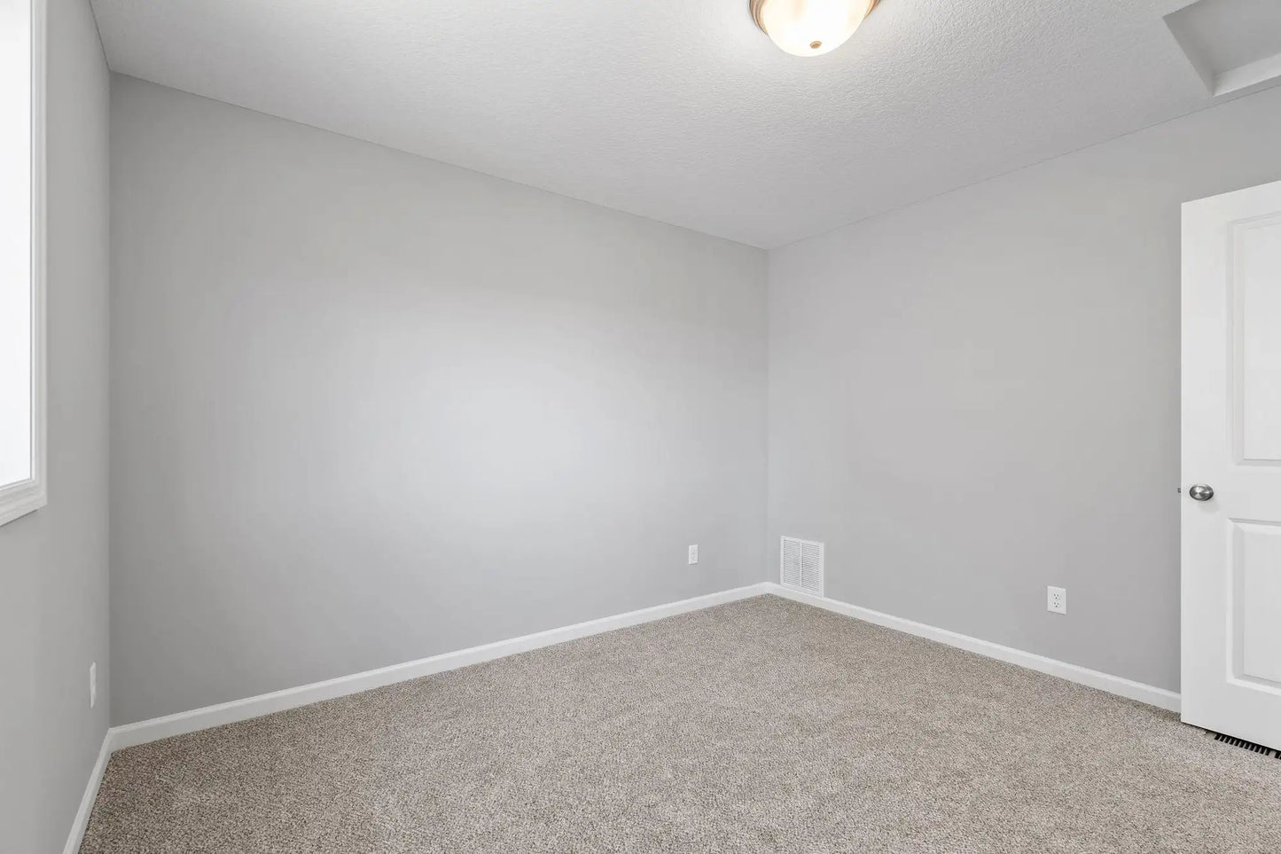 19941 English Avenue, Forest Lake, MN 55025