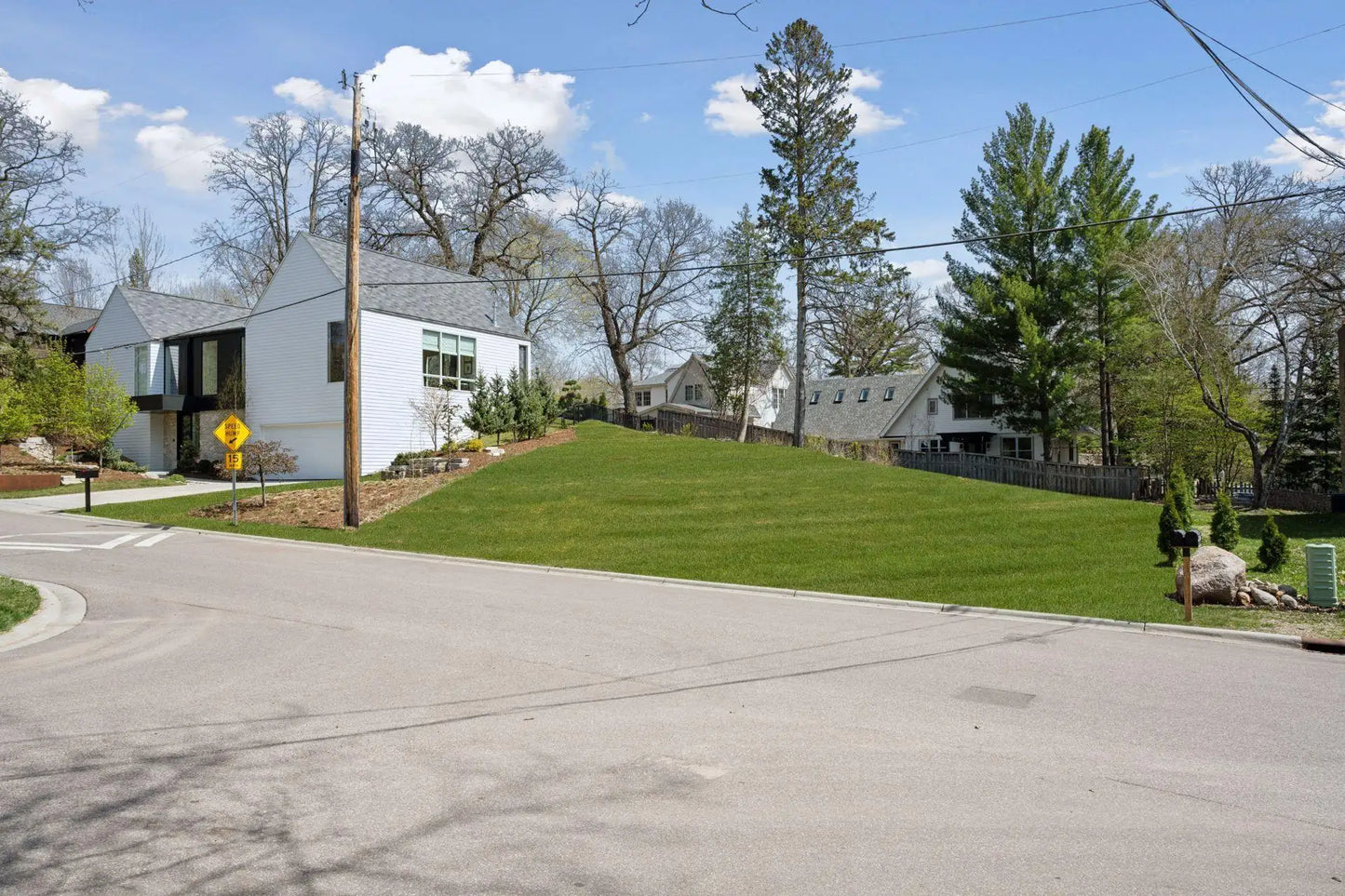 1052 Circle Drive, Wayzata, MN 55391