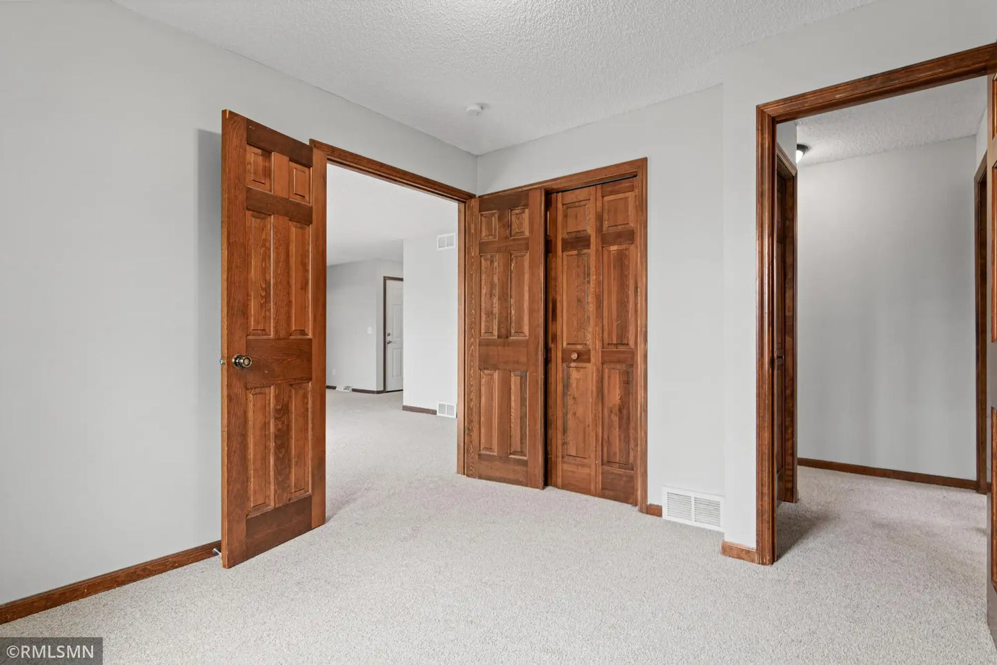 4273 Oakmede Lane, White Bear Twp, MN 55110