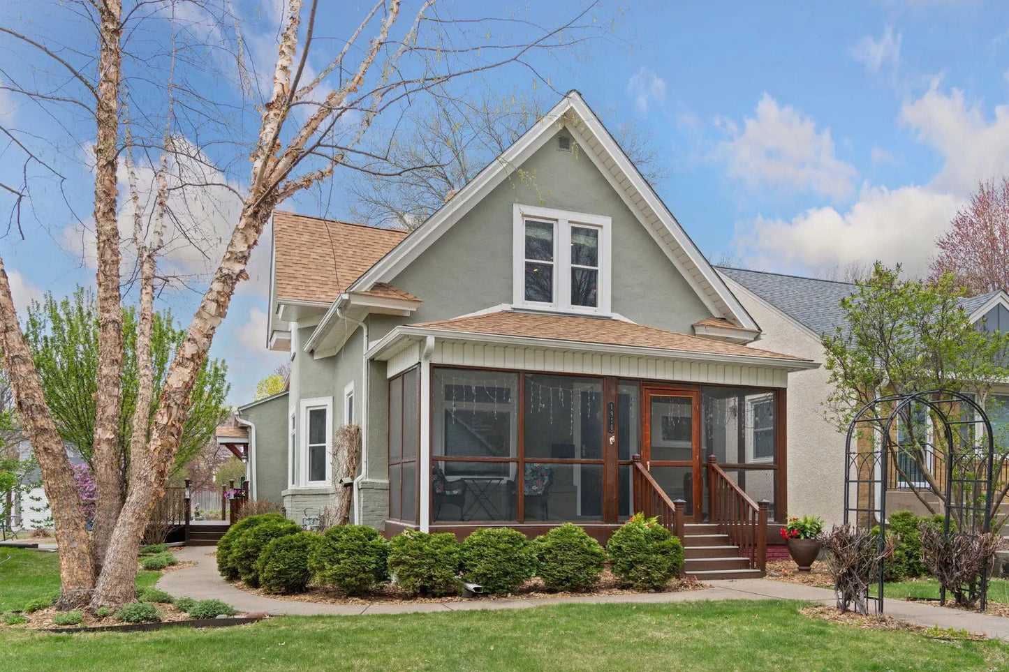 1910 Mckinley Street, Minneapolis, MN 55418